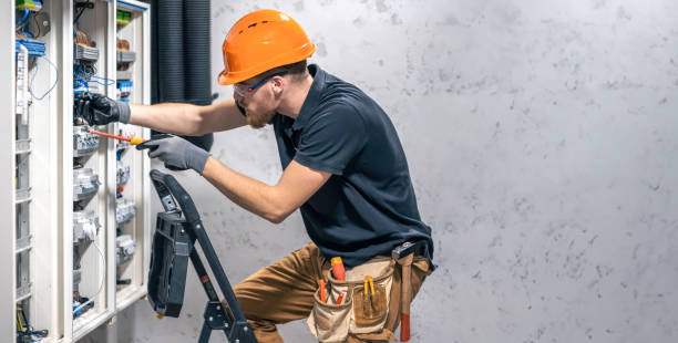 Best Electrical Contractors for Businesses  in Bloomingburg, OH